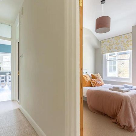 Luxuriously Designed 3 Bedroom Apartment In Clapham ロンドン エクステリア 写真