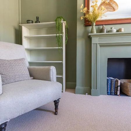 Luxuriously Designed 3 Bedroom Apartment In Clapham ロンドン エクステリア 写真
